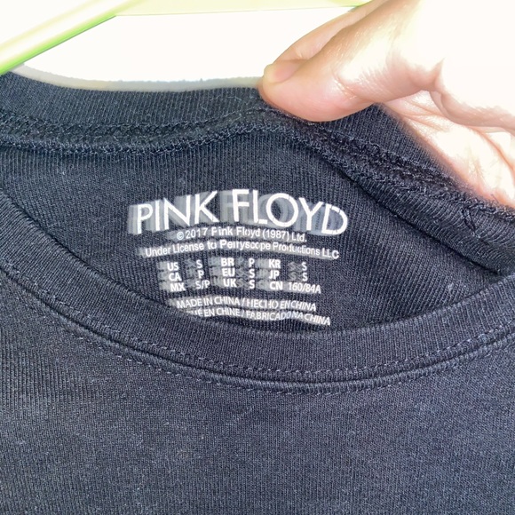 short black crop top - Picture 3 of 3